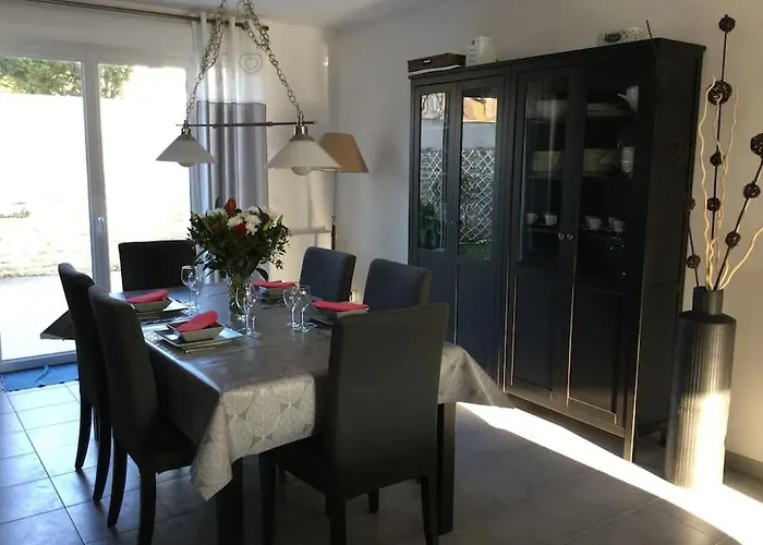 Bois Joli - Maison Classee 3 Etoiles, A 2 Pas De La